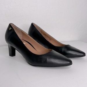 Vionic black leather Madison Mia low block heels